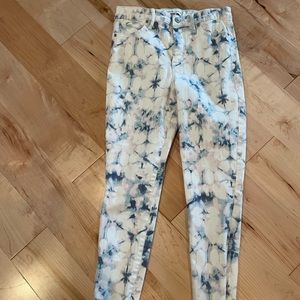 America Vintage white tie dyed jeans